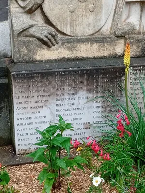 Monument du lycée Claude Fauriel à Saint-Étienne