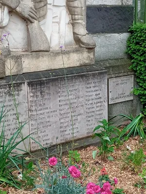 Monument du lycée Claude Fauriel à Saint-Étienne