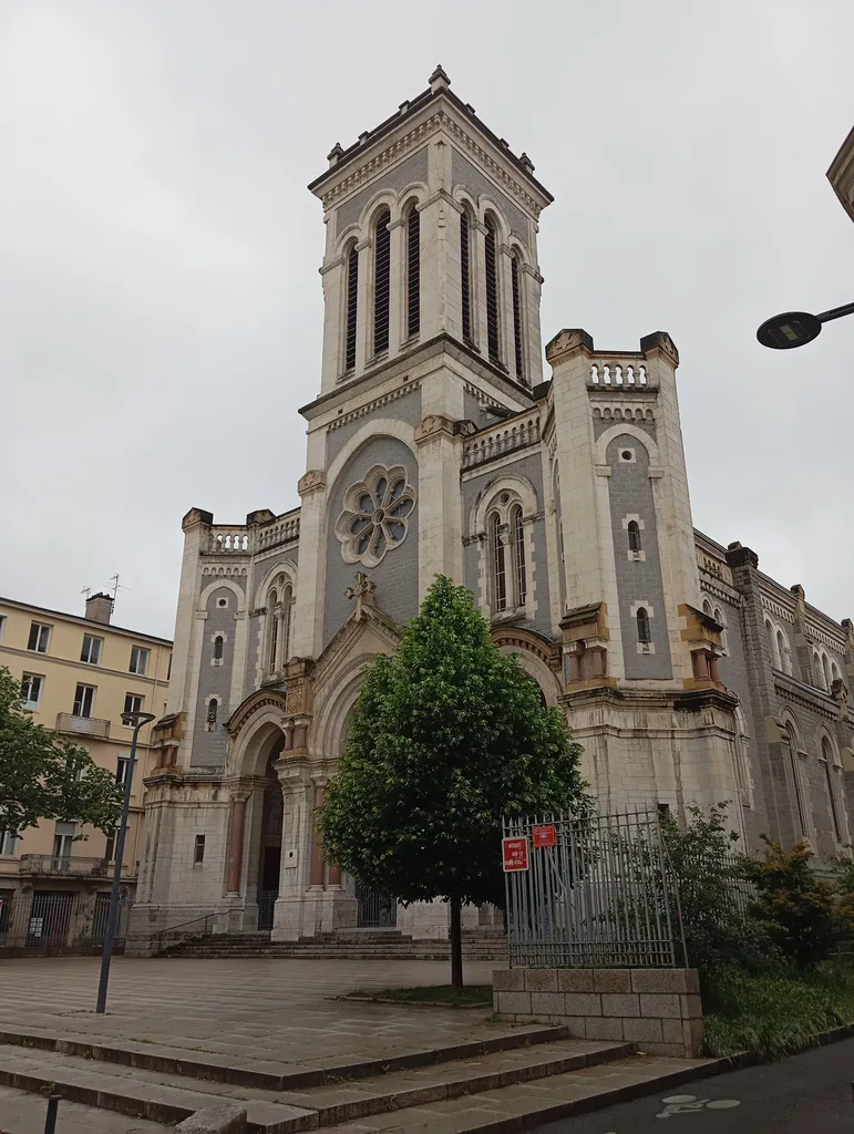 Cathédrale Saint-Charles-Borromée à Saint-Étienne