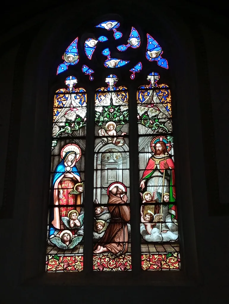 Vitrail Baie H dans l'Église Saint-Galmier à Église Saint-Galmier