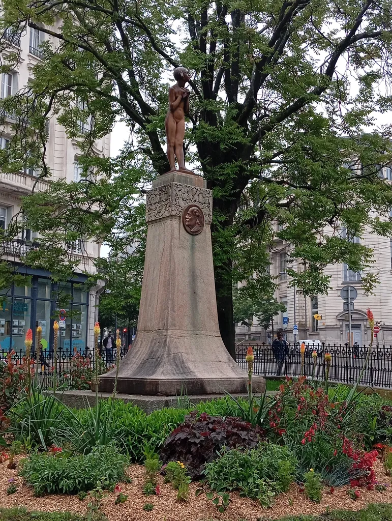 Statue La muse de Massenet à Saint-Étienne